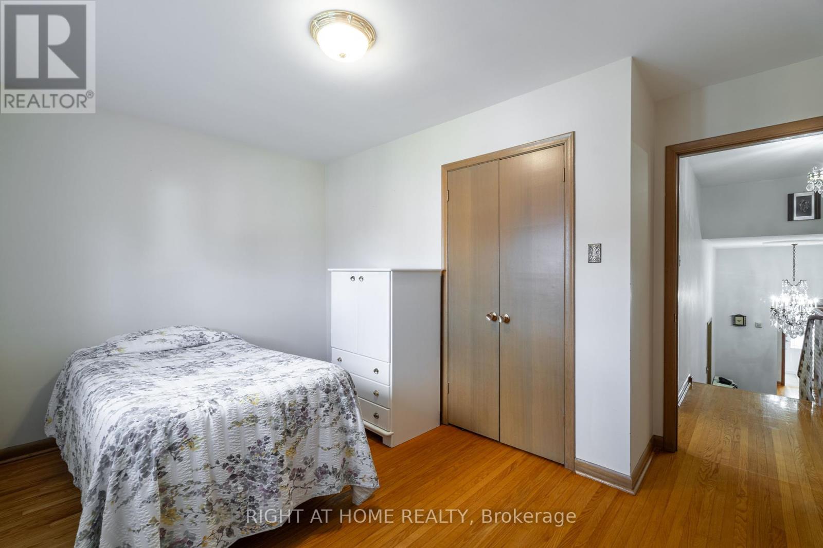 1012 Castlefield Avenue, Toronto, Ontario  M6B 1E3 - Photo 18 - W12462191