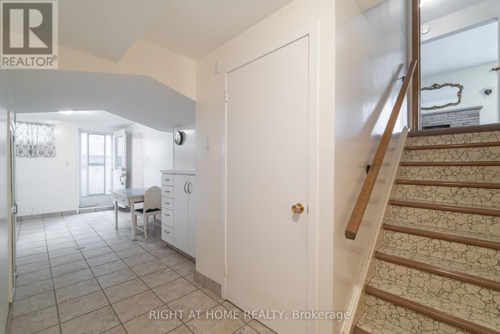 1012 Castlefield Avenue, Toronto, Ontario  M6B 1E3 - Photo 29 - W12462191