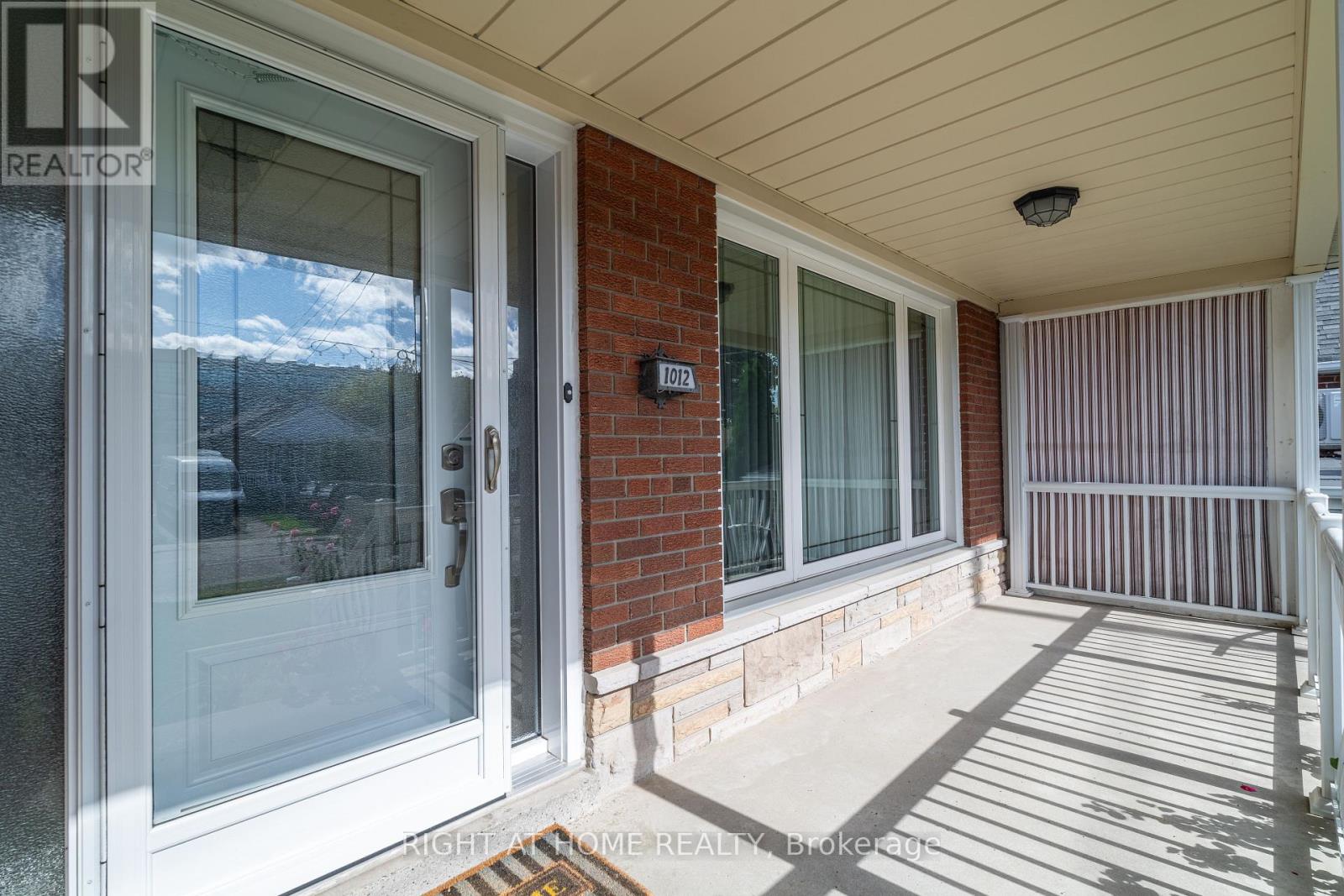 1012 Castlefield Avenue, Toronto, Ontario  M6B 1E3 - Photo 3 - W12462191
