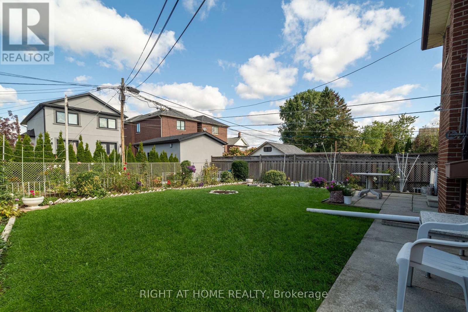 1012 Castlefield Avenue, Toronto, Ontario  M6B 1E3 - Photo 35 - W12462191