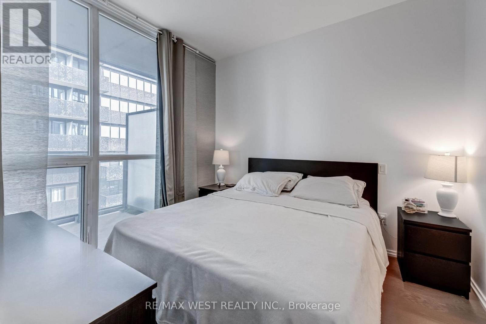 3011 - 45 Charles Street E, Toronto, Ontario  M4Y 1S2 - Photo 10 - C12413866
