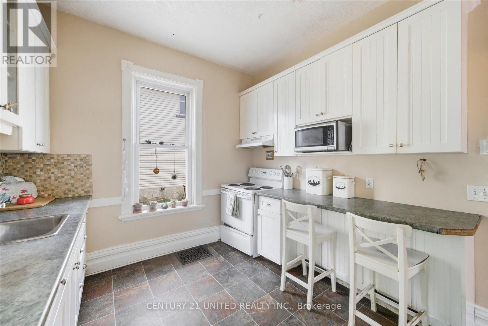 536 Bolivar Street, Peterborough, Ontario  K9J 4R8 - Photo 15 - X12462240