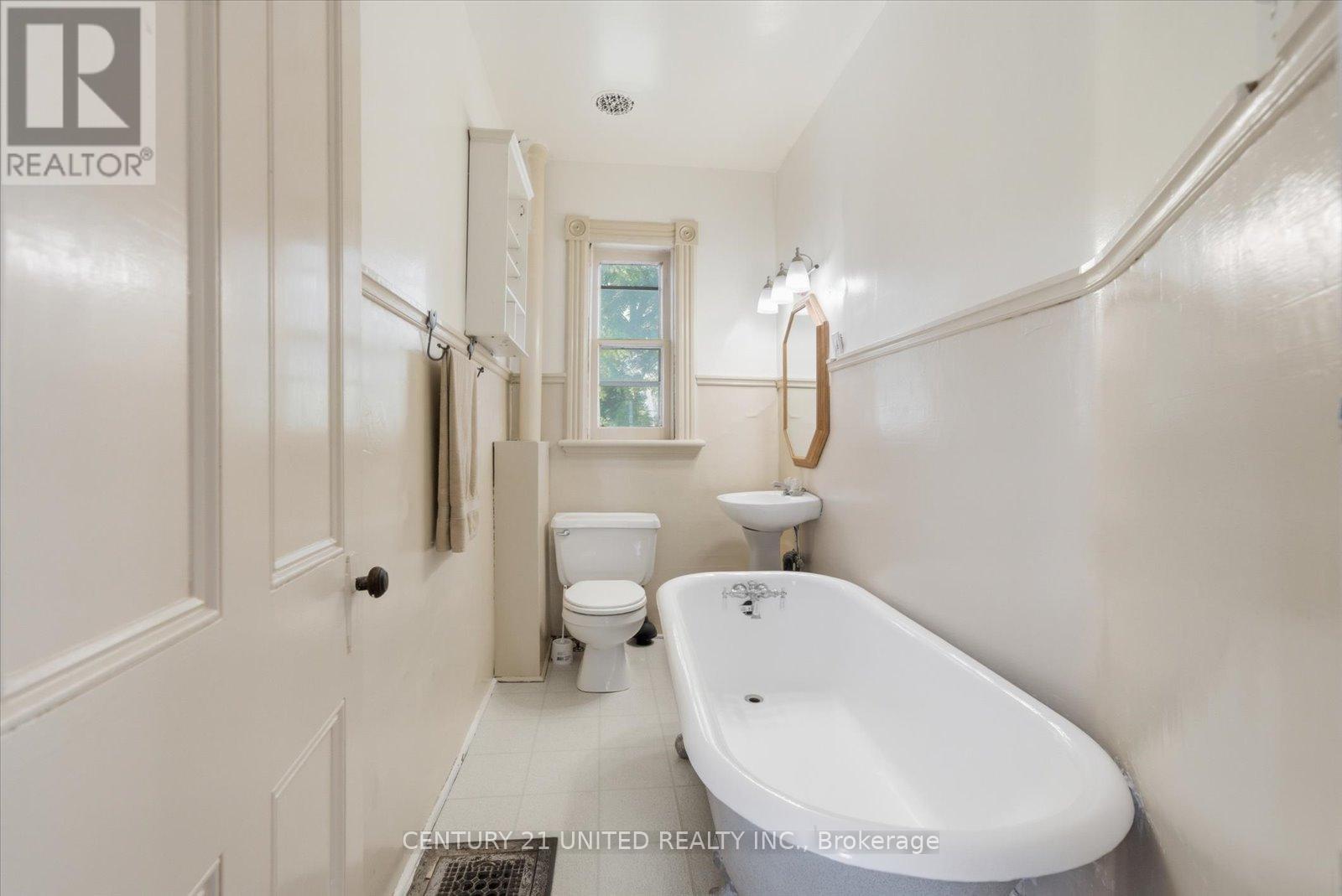 536 Bolivar Street, Peterborough, Ontario  K9J 4R8 - Photo 25 - X12462240