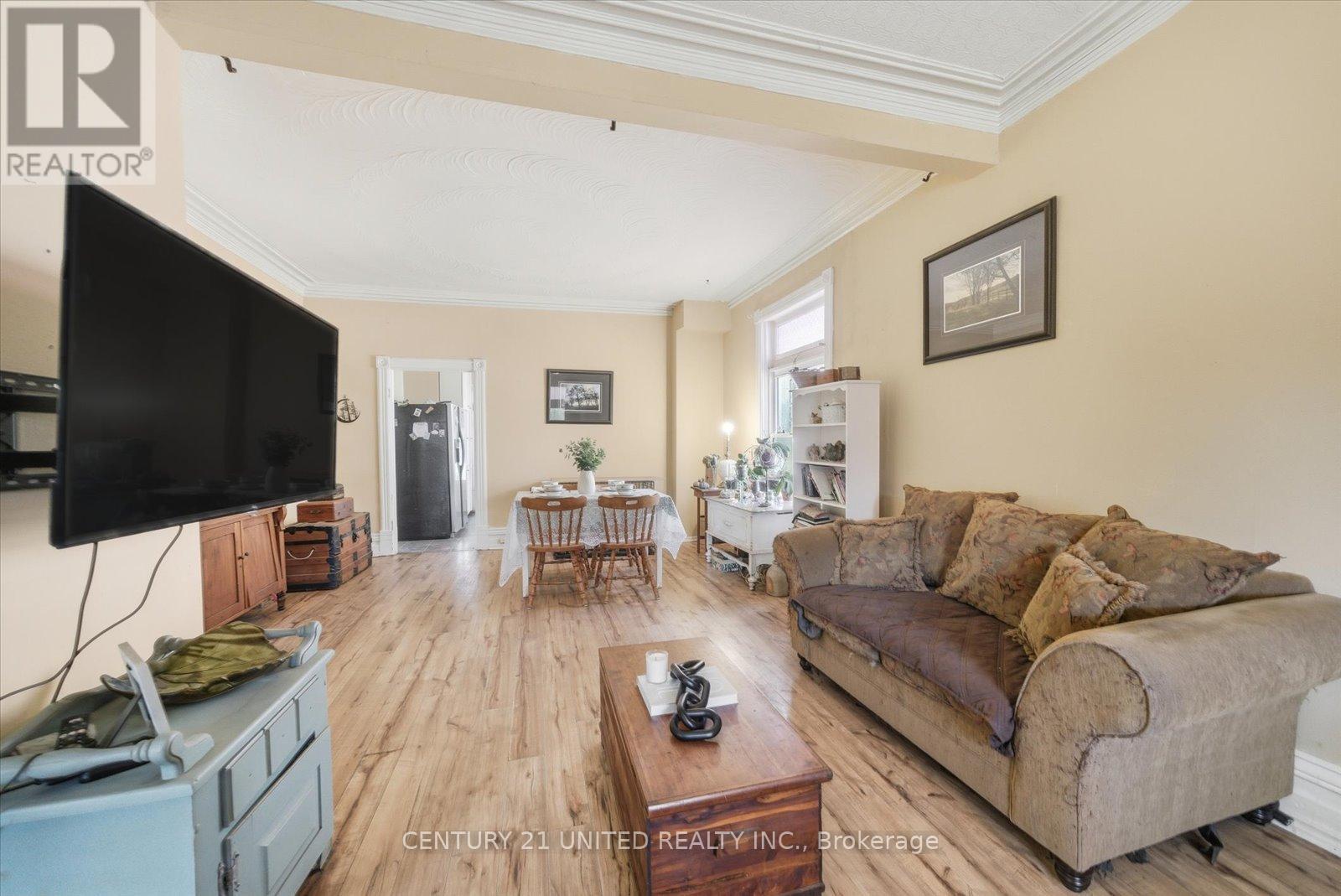 536 Bolivar Street, Peterborough, Ontario  K9J 4R8 - Photo 8 - X12462240