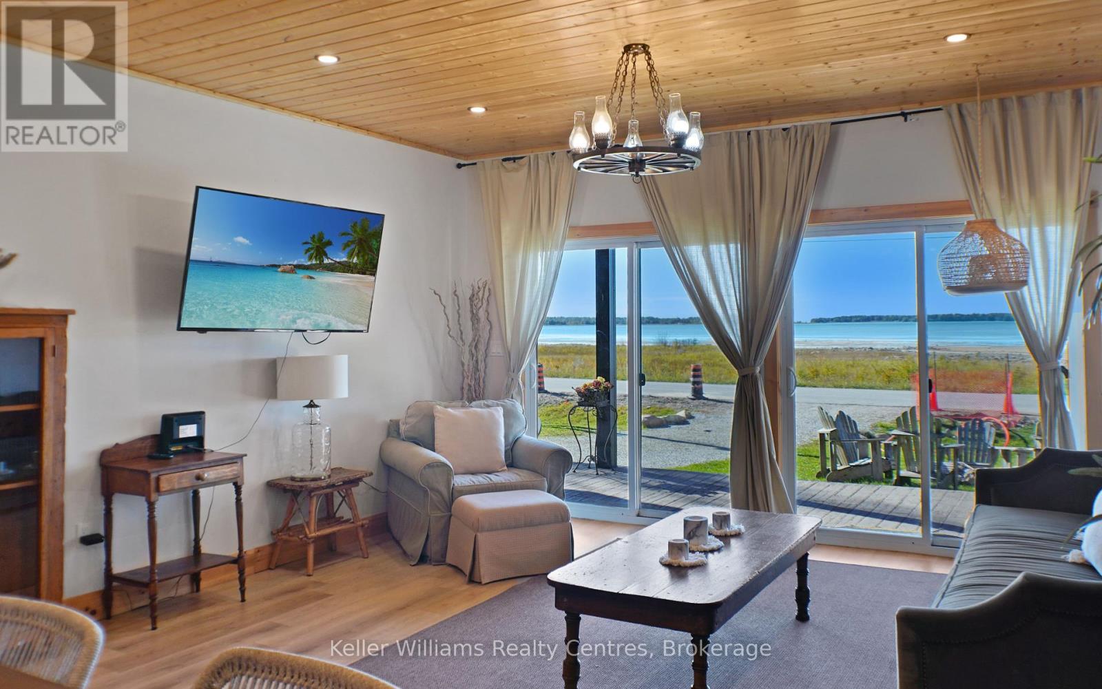 315 Shoreline Avenue, South Bruce Peninsula, Ontario  N0H 2T0 - Photo 14 - X12462213