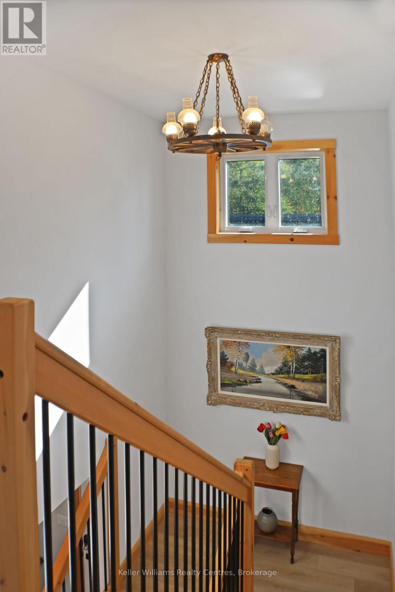 315 Shoreline Avenue, South Bruce Peninsula, Ontario  N0H 2T0 - Photo 26 - X12462213