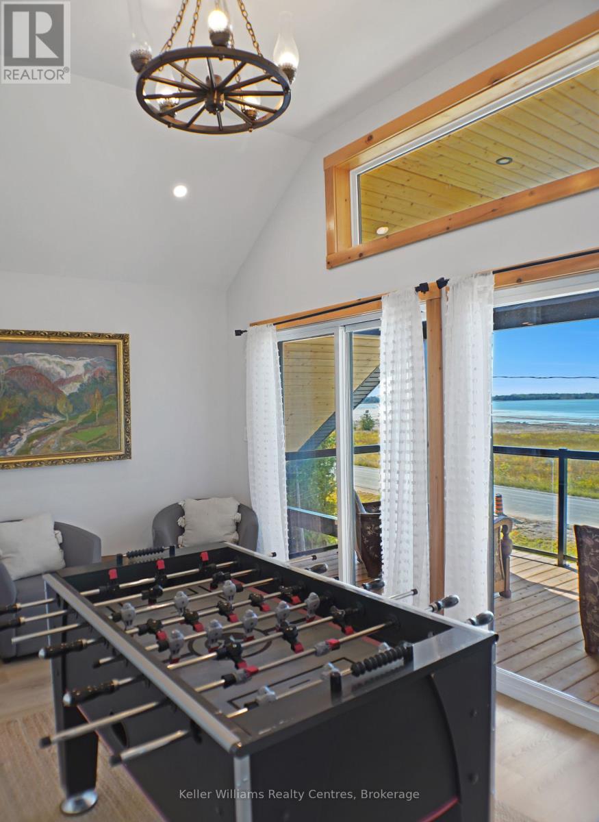 315 Shoreline Avenue, South Bruce Peninsula, Ontario  N0H 2T0 - Photo 33 - X12462213