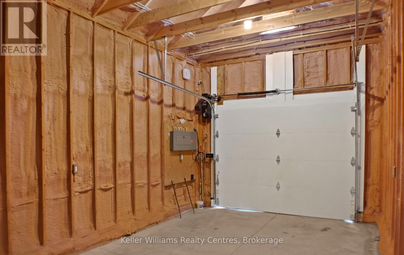 315 Shoreline Avenue, South Bruce Peninsula, Ontario  N0H 2T0 - Photo 36 - X12462213