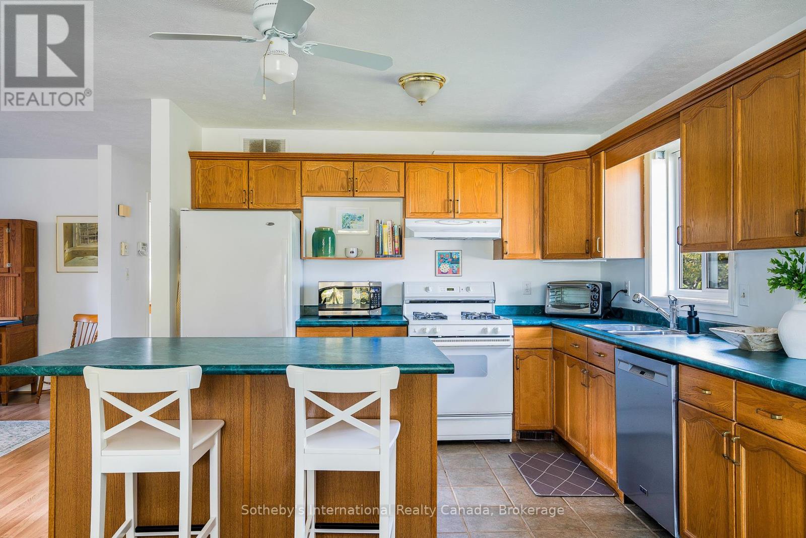 26 Country Crescent, Meaford, Ontario  N4L 1L7 - Photo 9 - X12462227