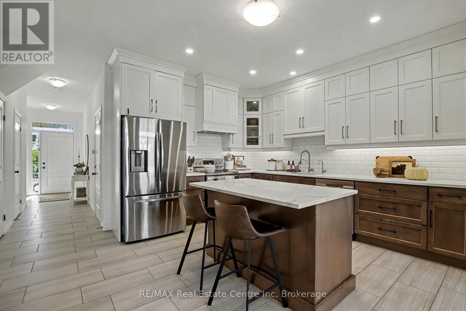 7 - 22 Marshall Drive, Guelph, Ontario  N1E 0M9 - Photo 5 - X12462229