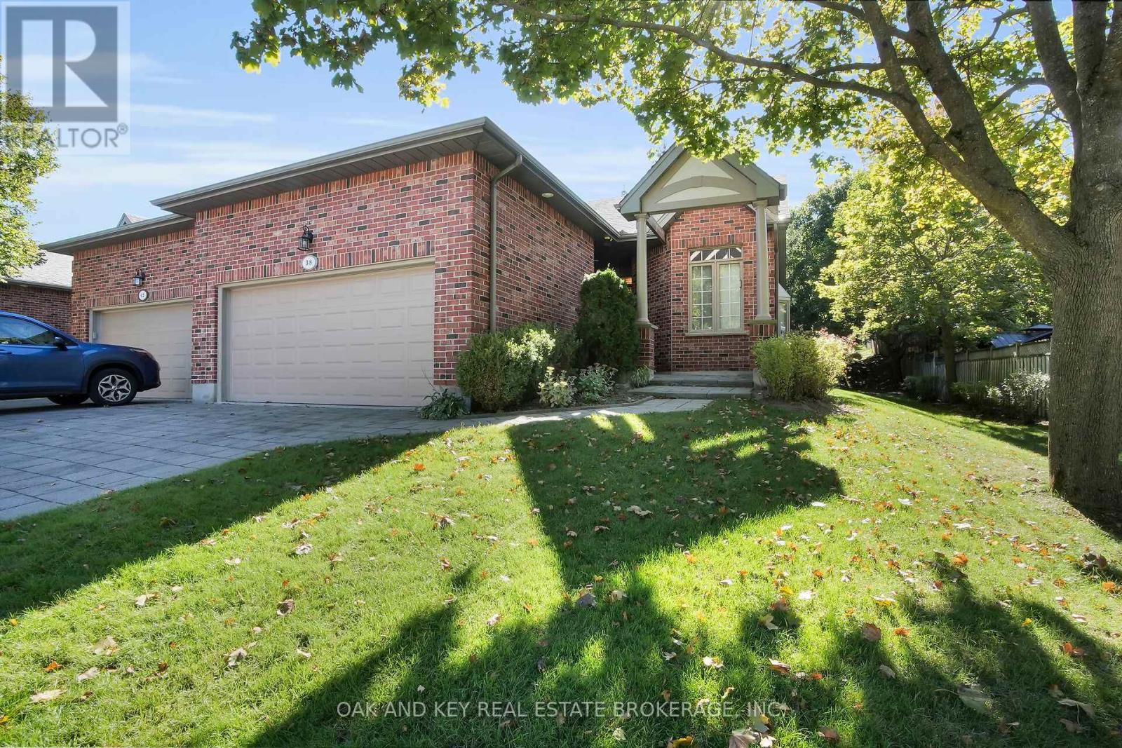 38 QUINELLA PLACE, London South, Ontario