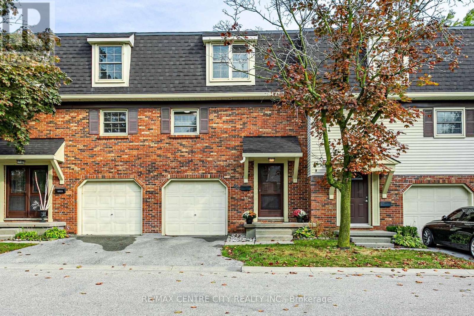 42 - 900 Pond View Road, London South, Ontario  N5Z 4L7 - Photo 1 - X12462273