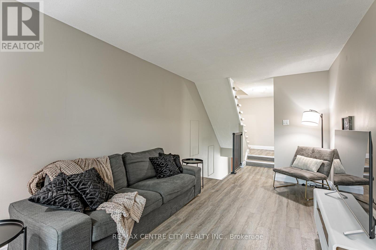 42 - 900 Pond View Road, London South, Ontario  N5Z 4L7 - Photo 15 - X12462273