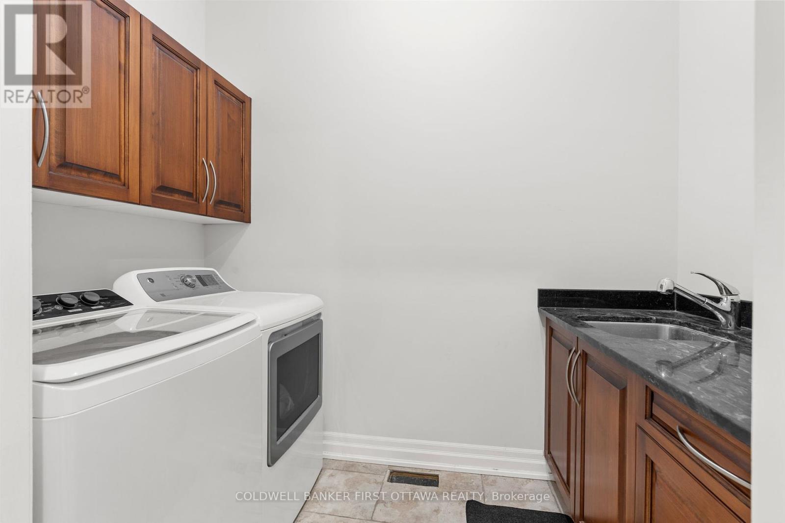 1623 Claymor Avenue, Ottawa, Ontario  K2C 1T4 - Photo 20 - X12462251