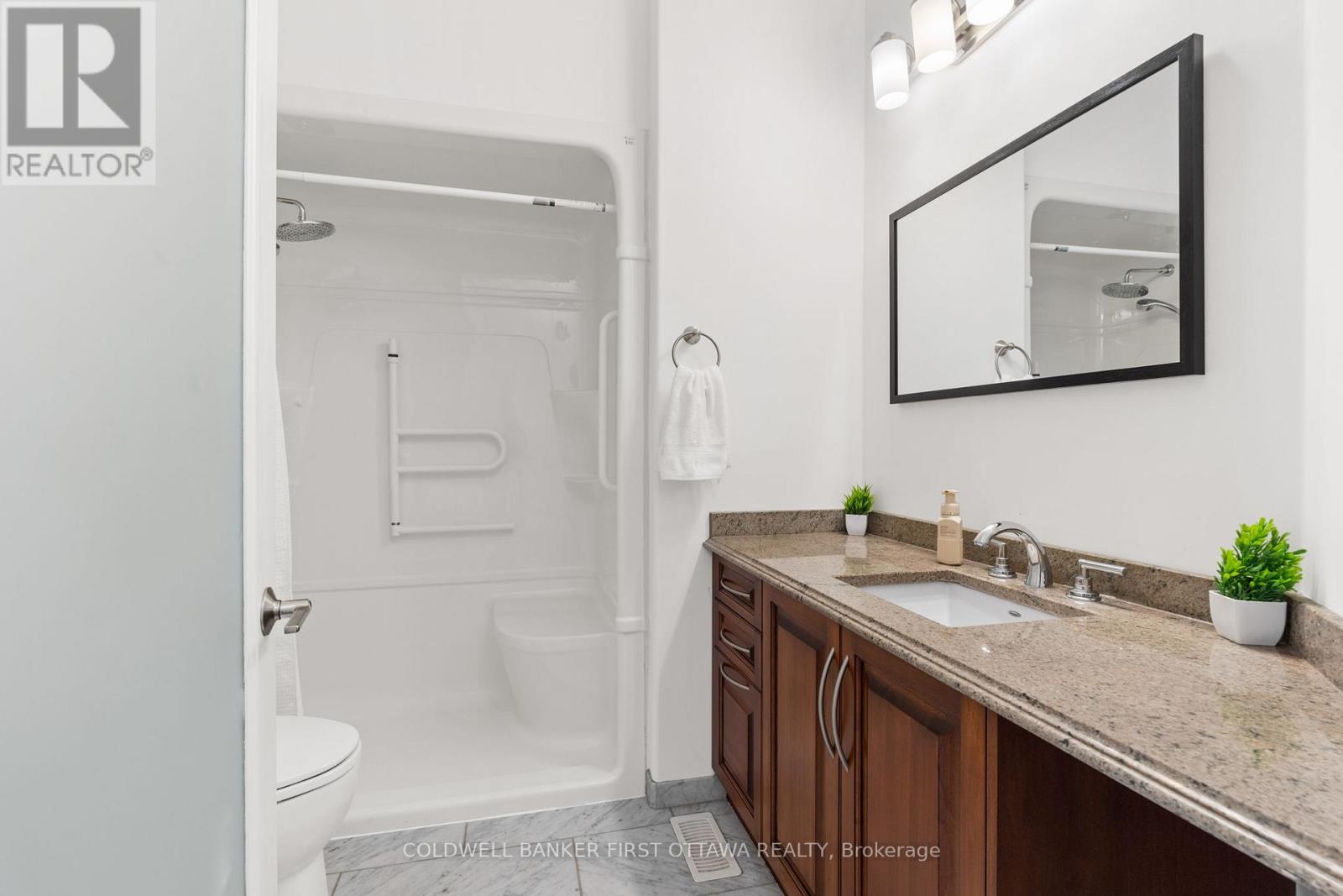 1623 Claymor Avenue, Ottawa, Ontario  K2C 1T4 - Photo 24 - X12462251