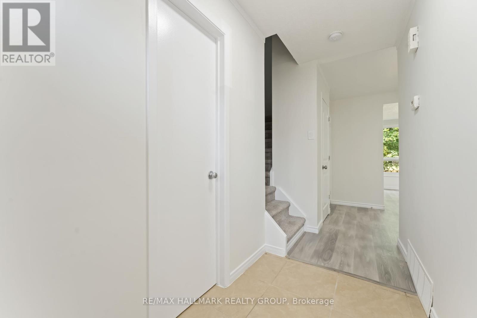317 - 1441 Palmerston Drive, Ottawa, Ontario  K1J 8N9 - Photo 3 - X12462281