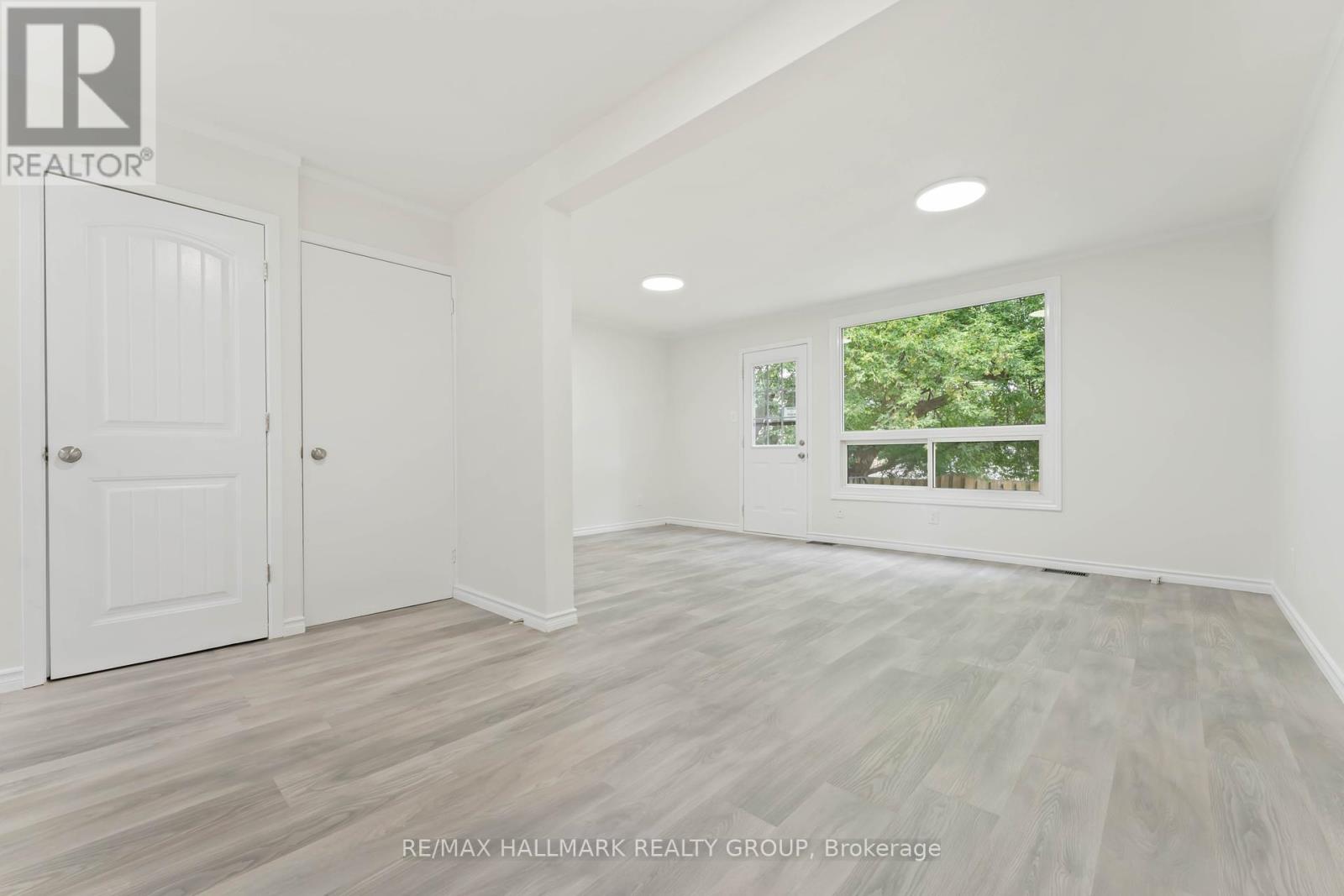 317 - 1441 Palmerston Drive, Ottawa, Ontario  K1J 8N9 - Photo 5 - X12462281