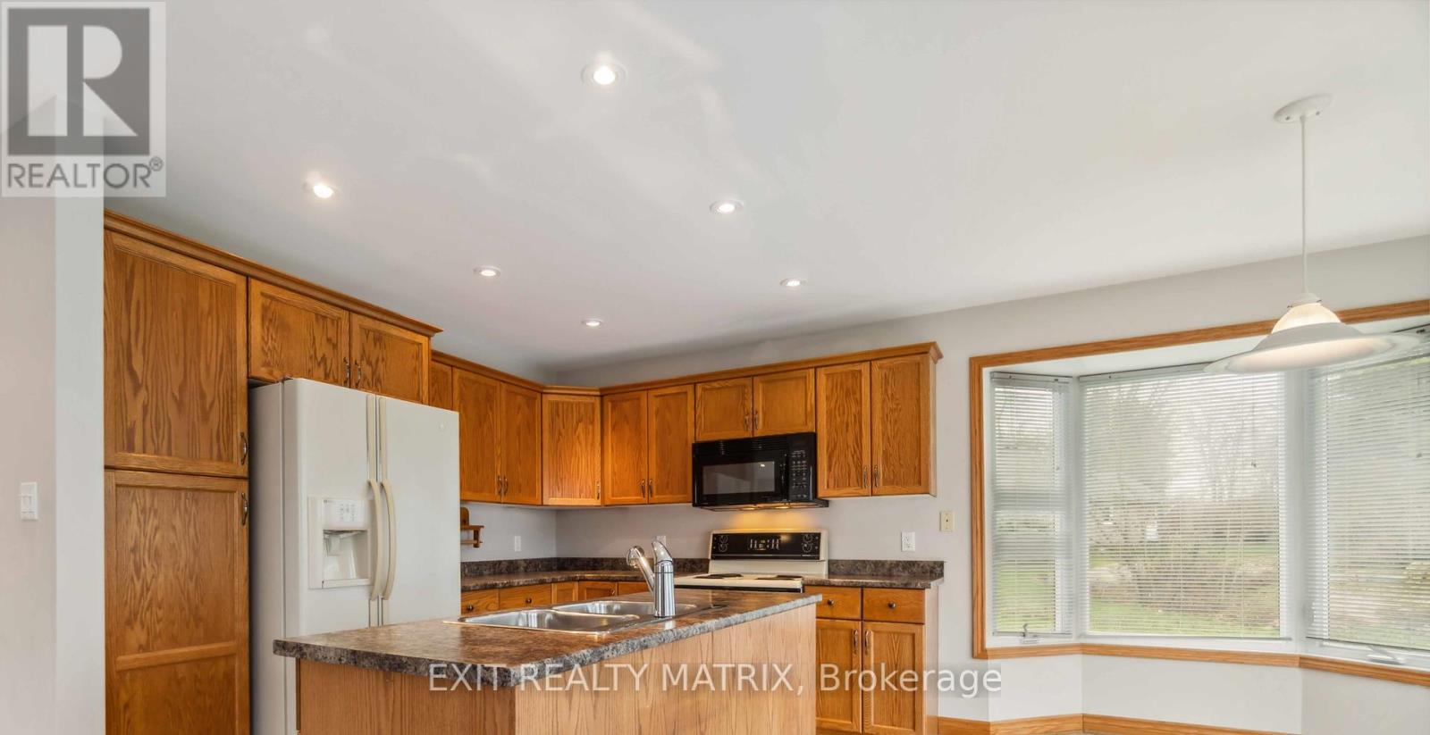 145 Garfield Street S, Gananoque, Ontario  K7G 3G2 - Photo 14 - X12462283