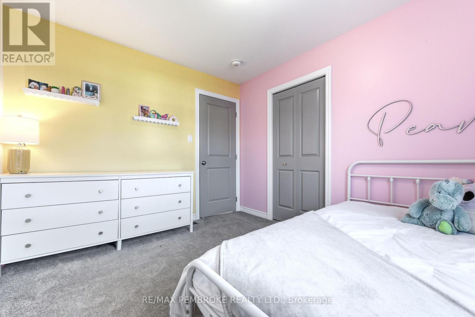 9 Terrance Drive, Petawawa, Ontario  K8H 0G3 - Photo 21 - X12462288