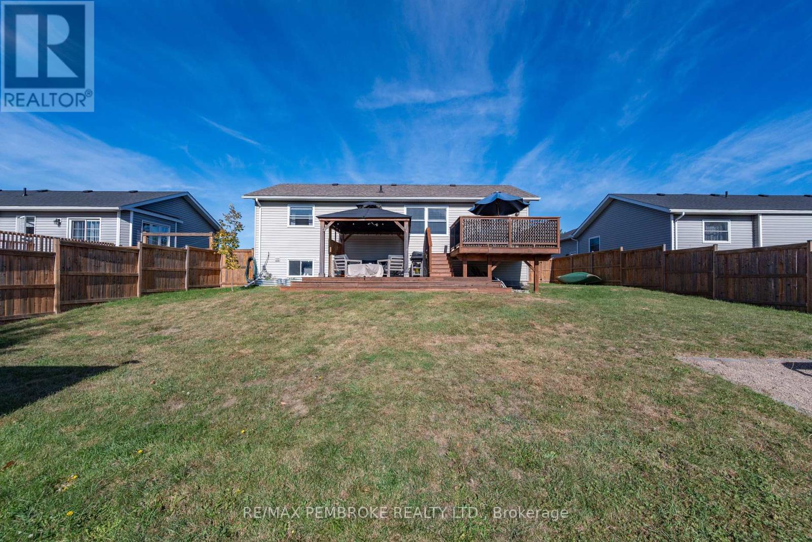 9 Terrance Drive, Petawawa, Ontario  K8H 0G3 - Photo 41 - X12462288