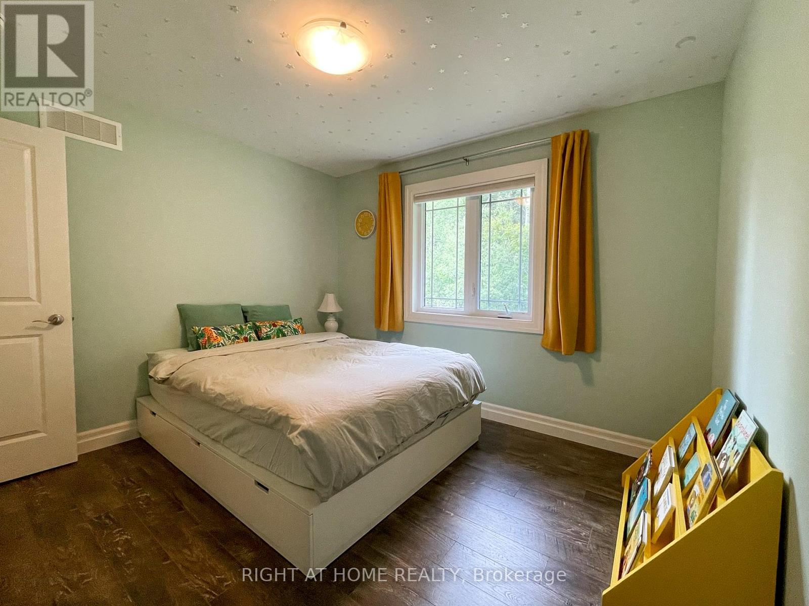 107 Aspen Drive, Quinte West, Ontario  K8V 0E2 - Photo 11 - X12462183
