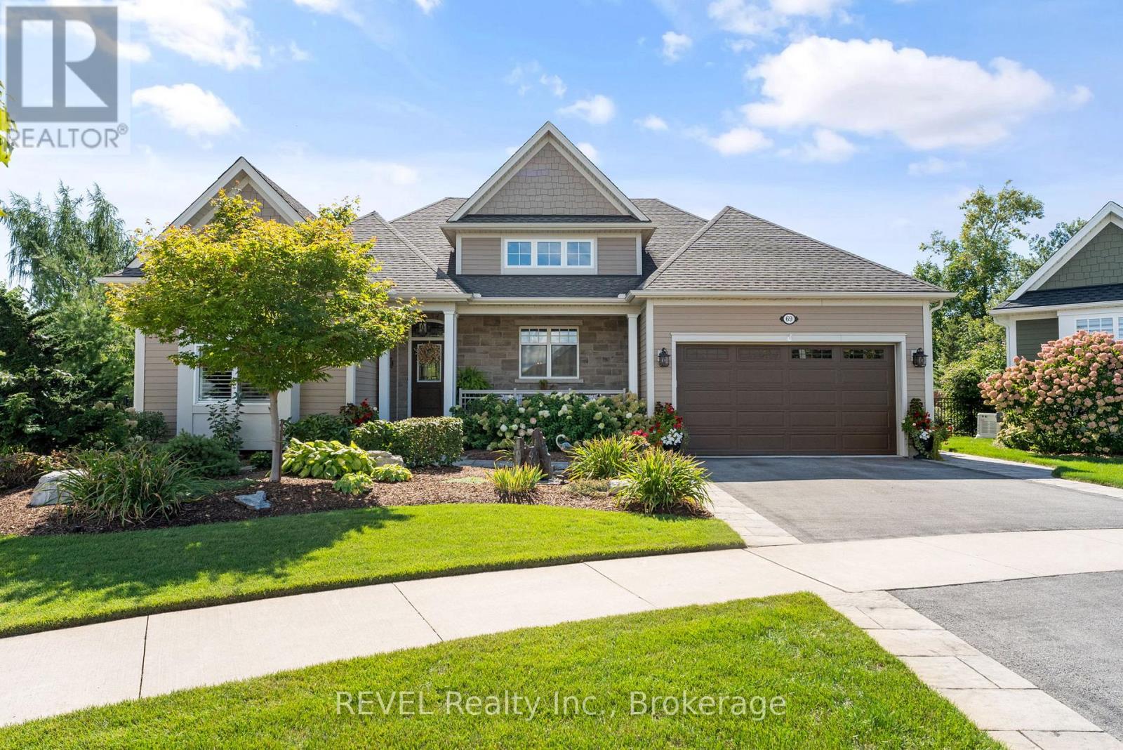 69 Butlers Drive, Fort Erie, Ontario  L0S 1N0 - Photo 2 - X12462223
