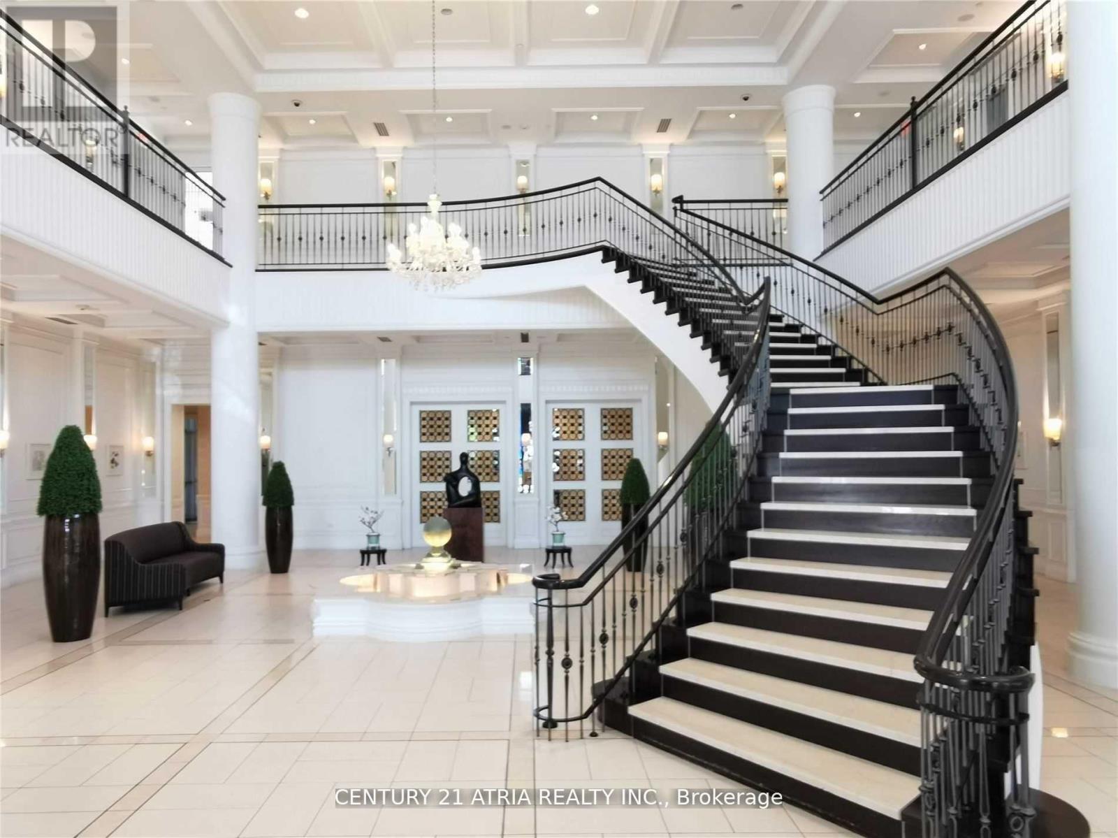 2025 - 25 Greenview Avenue, Toronto, Ontario  M2M 1R2 - Photo 2 - C12462050