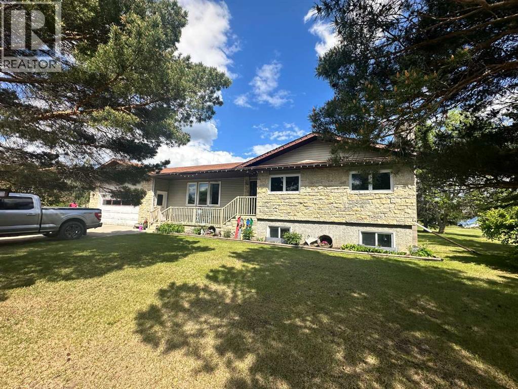 15 Hawkes Street, Marsden, Saskatchewan  S0M 1P0 - Photo 2 - A2227661