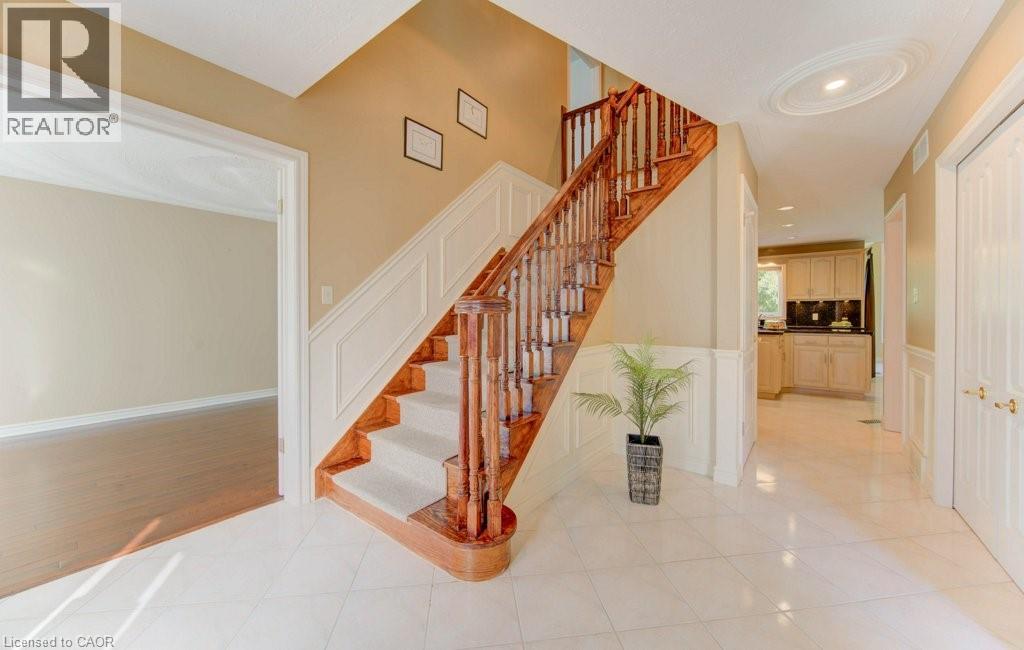 610 Stonebury Crescent, Waterloo, Ontario  N2K 3R1 - Photo 19 - 40778776