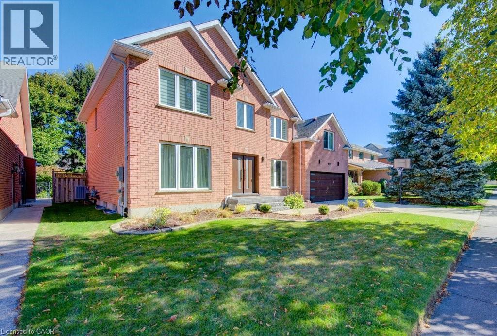 610 Stonebury Crescent, Waterloo, Ontario  N2K 3R1 - Photo 2 - 40778776