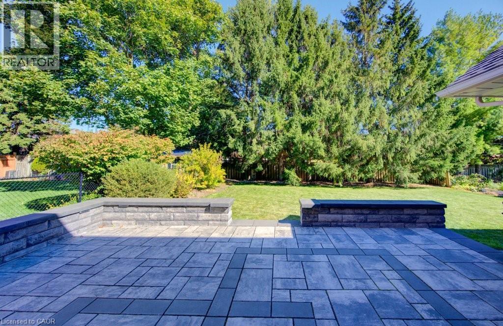 610 Stonebury Crescent, Waterloo, Ontario  N2K 3R1 - Photo 41 - 40778776