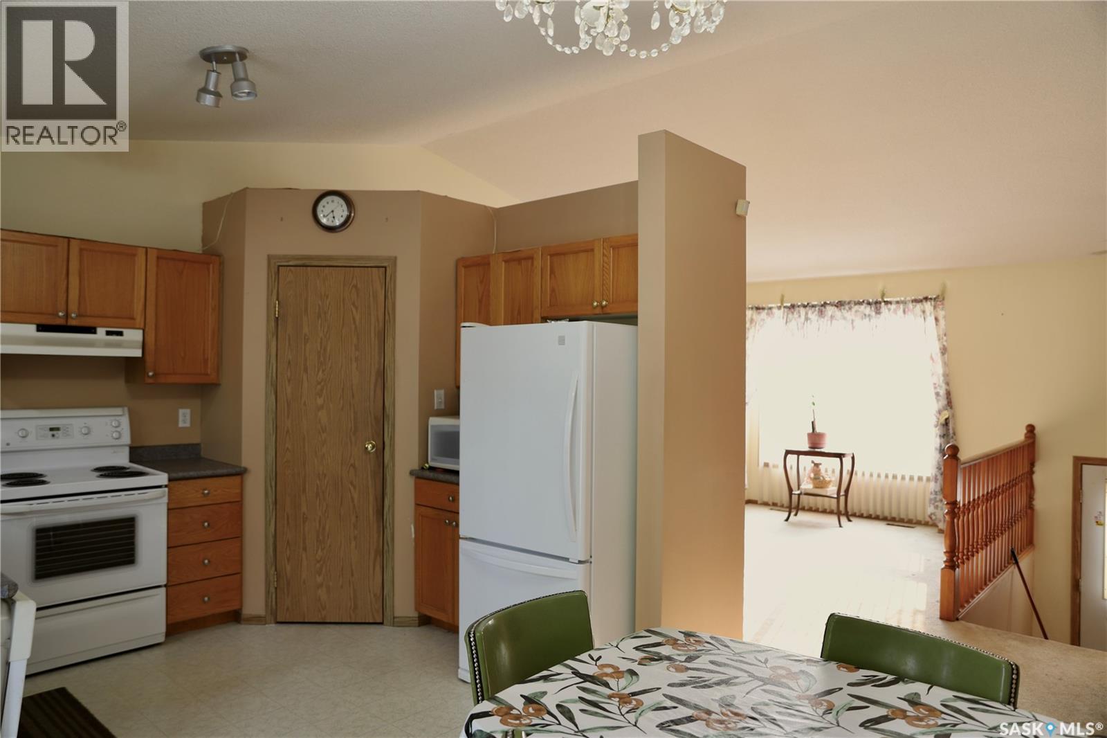 3120 5th Avenue E, Prince Albert, Saskatchewan  S6V 8C4 - Photo 4 - SK020816