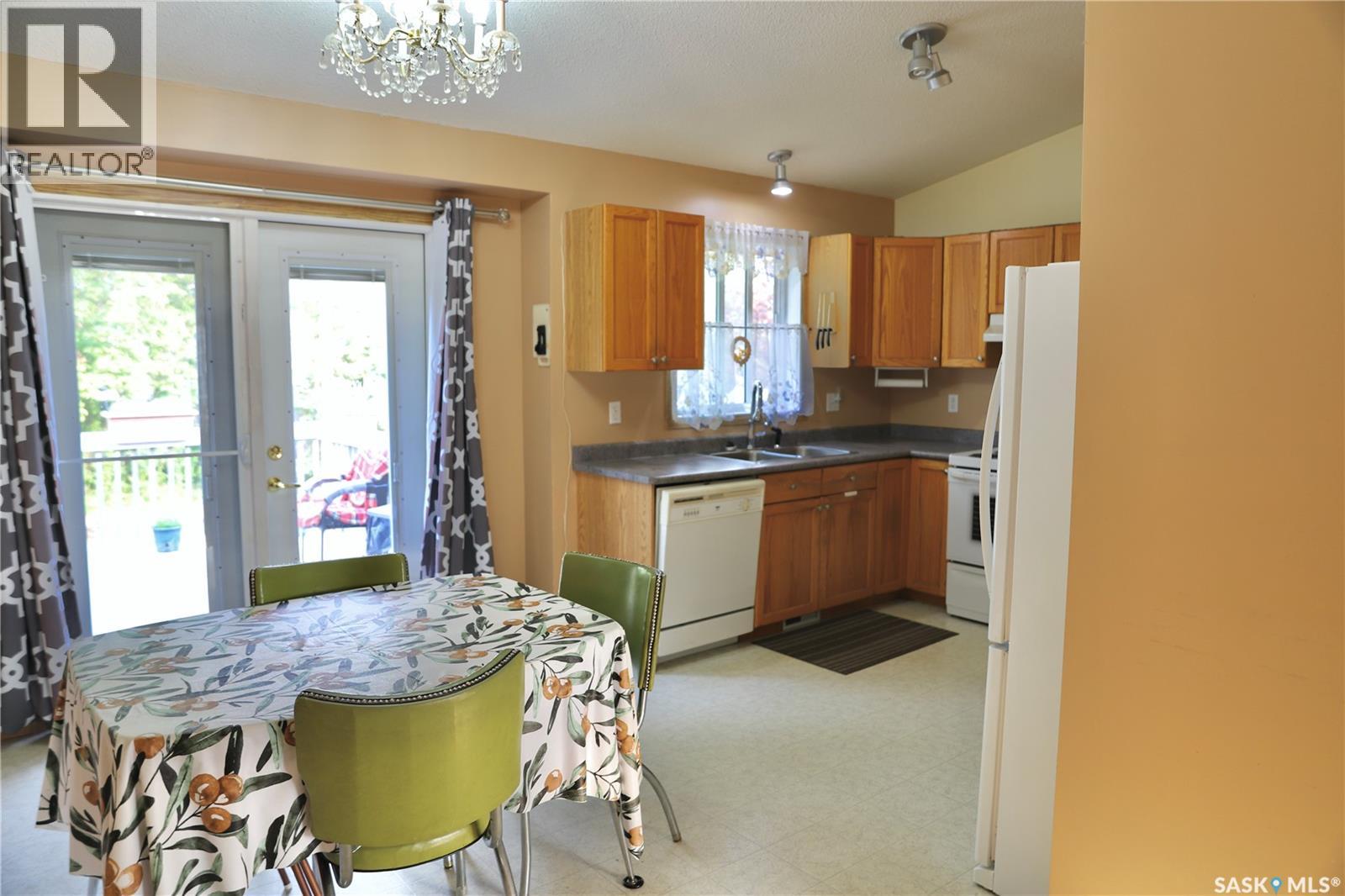 3120 5th Avenue E, Prince Albert, Saskatchewan  S6V 8C4 - Photo 9 - SK020816