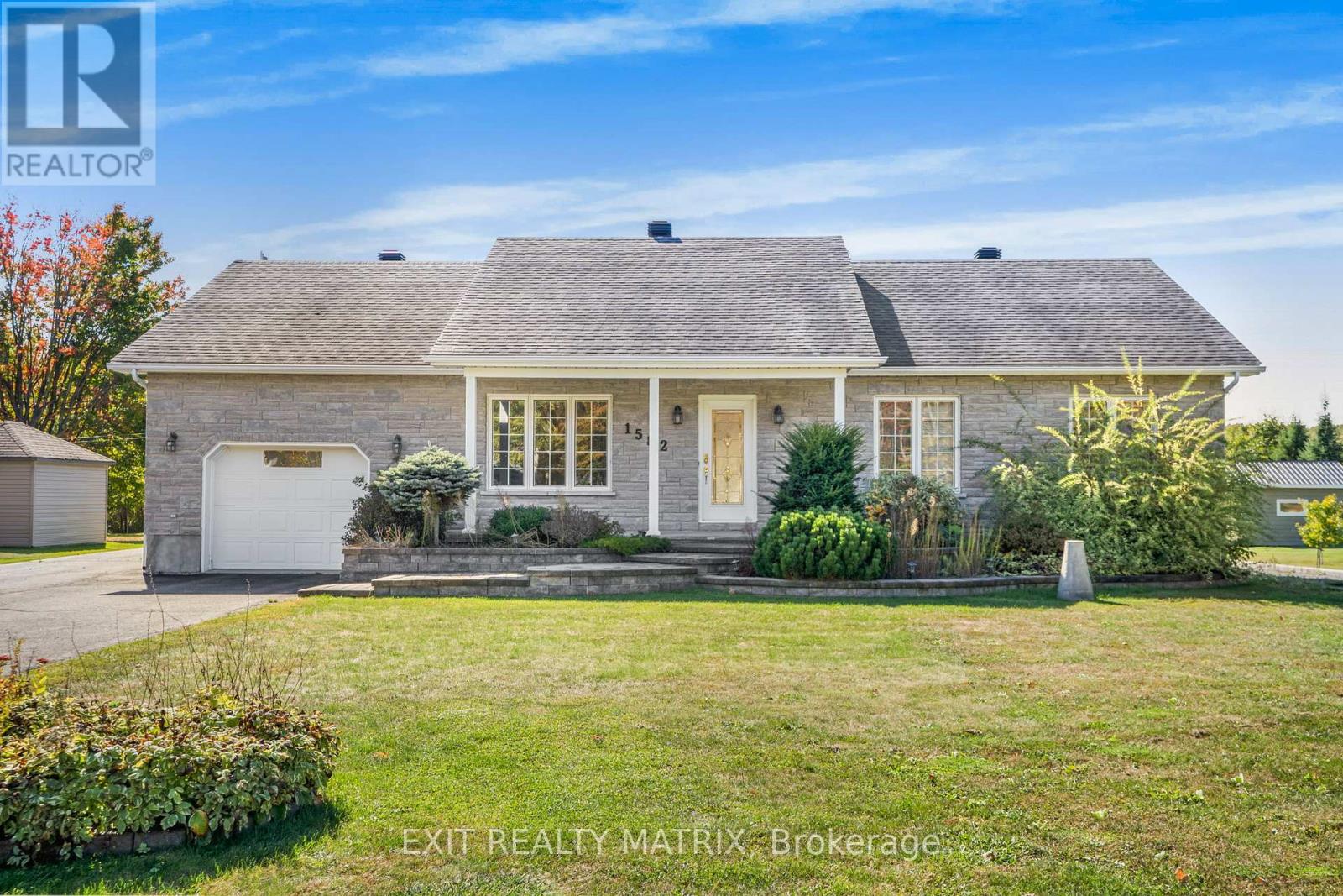 1582 Sandy Hill Road, Champlain, Ontario  K6A 2R2 - Photo 1 - X12462315