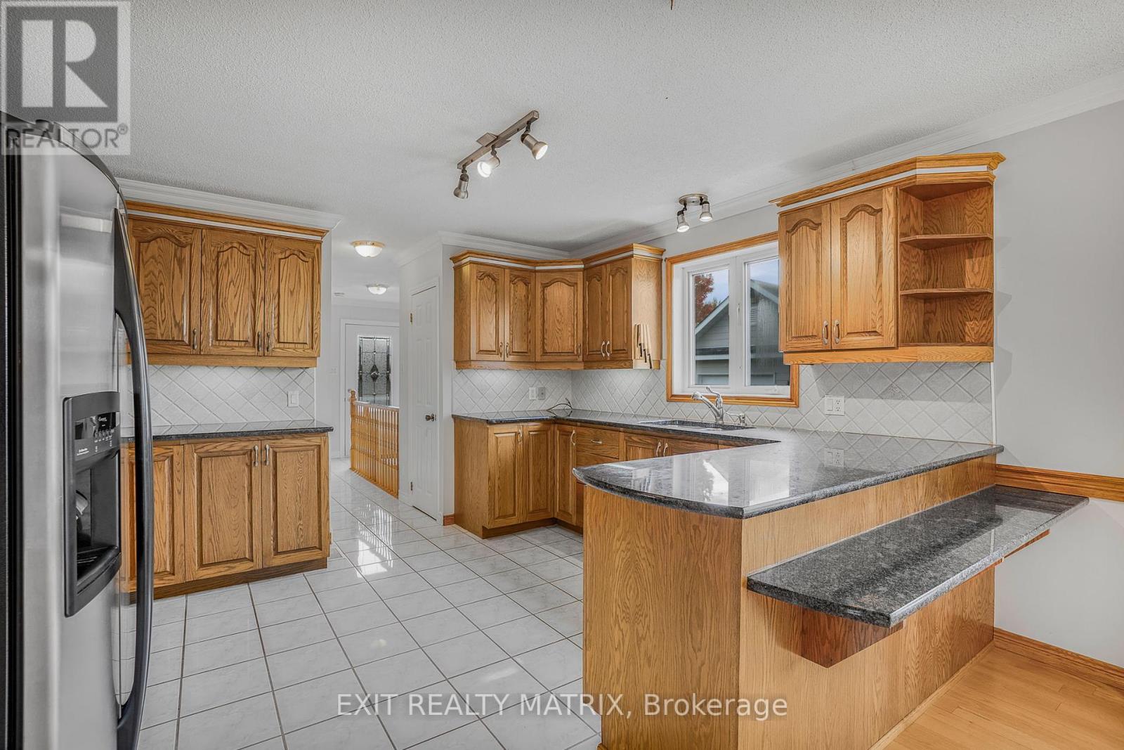 1582 Sandy Hill Road, Champlain, Ontario  K6A 2R2 - Photo 10 - X12462315