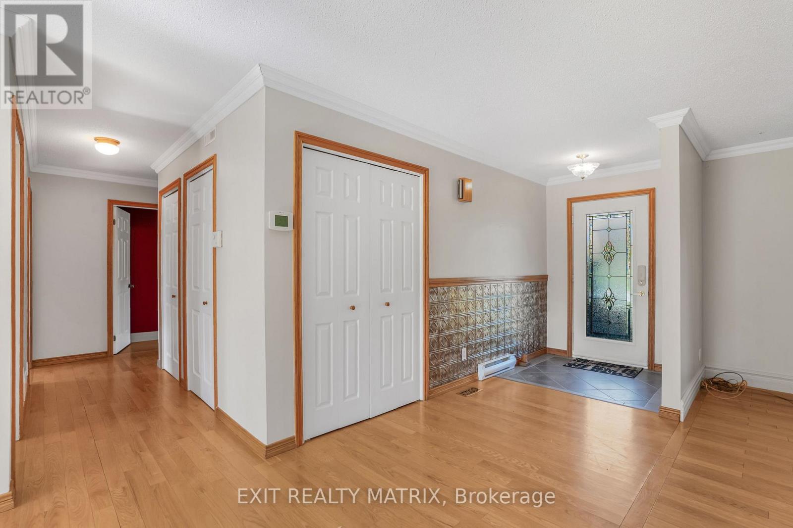 1582 Sandy Hill Road, Champlain, Ontario  K6A 2R2 - Photo 4 - X12462315
