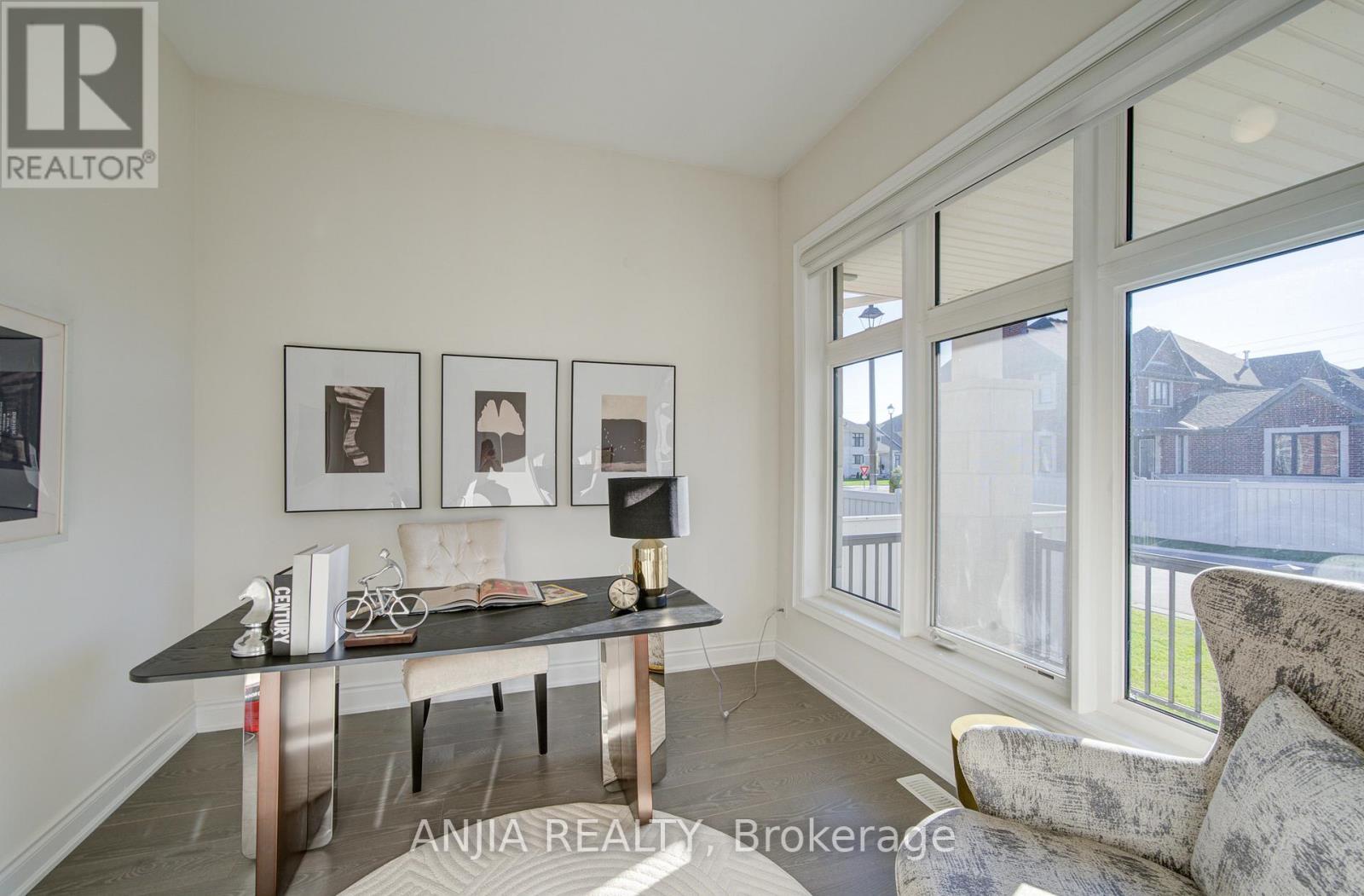 3 Joiner Circle, Whitchurch-Stouffville, Ontario  L4A 7X4 - Photo 6 - N12456236