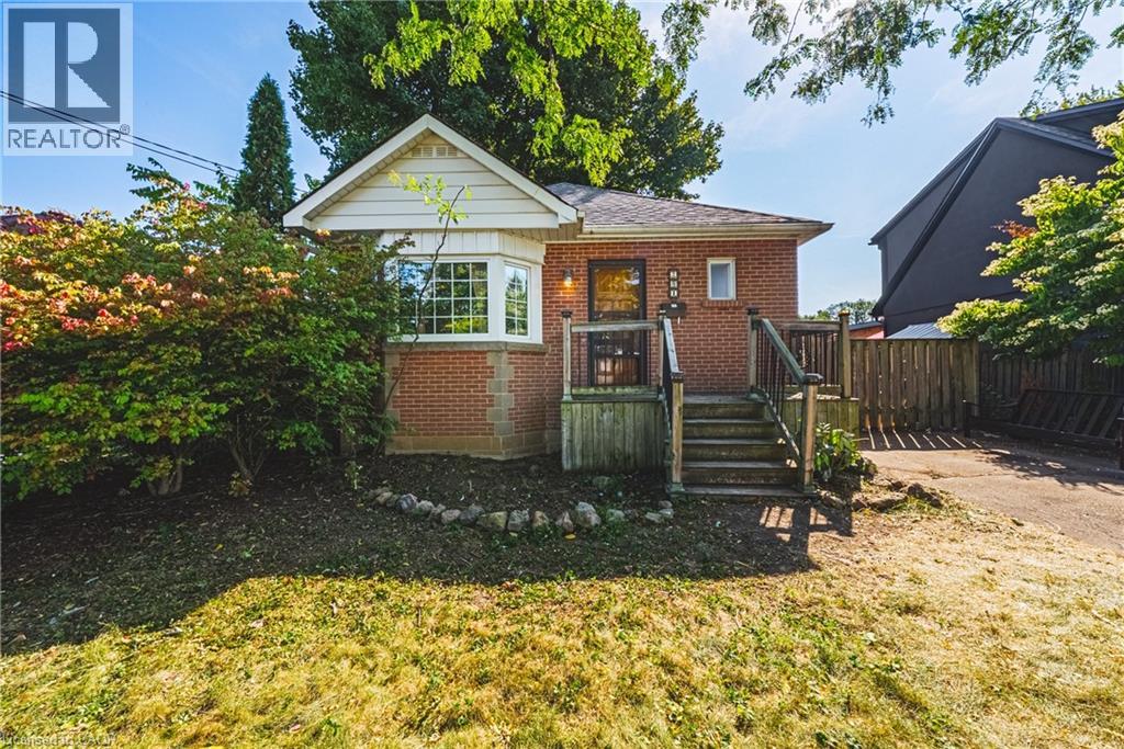 201 West 32nd Street, Hamilton, Ontario  L9C 5H3 - Photo 2 - 40770254