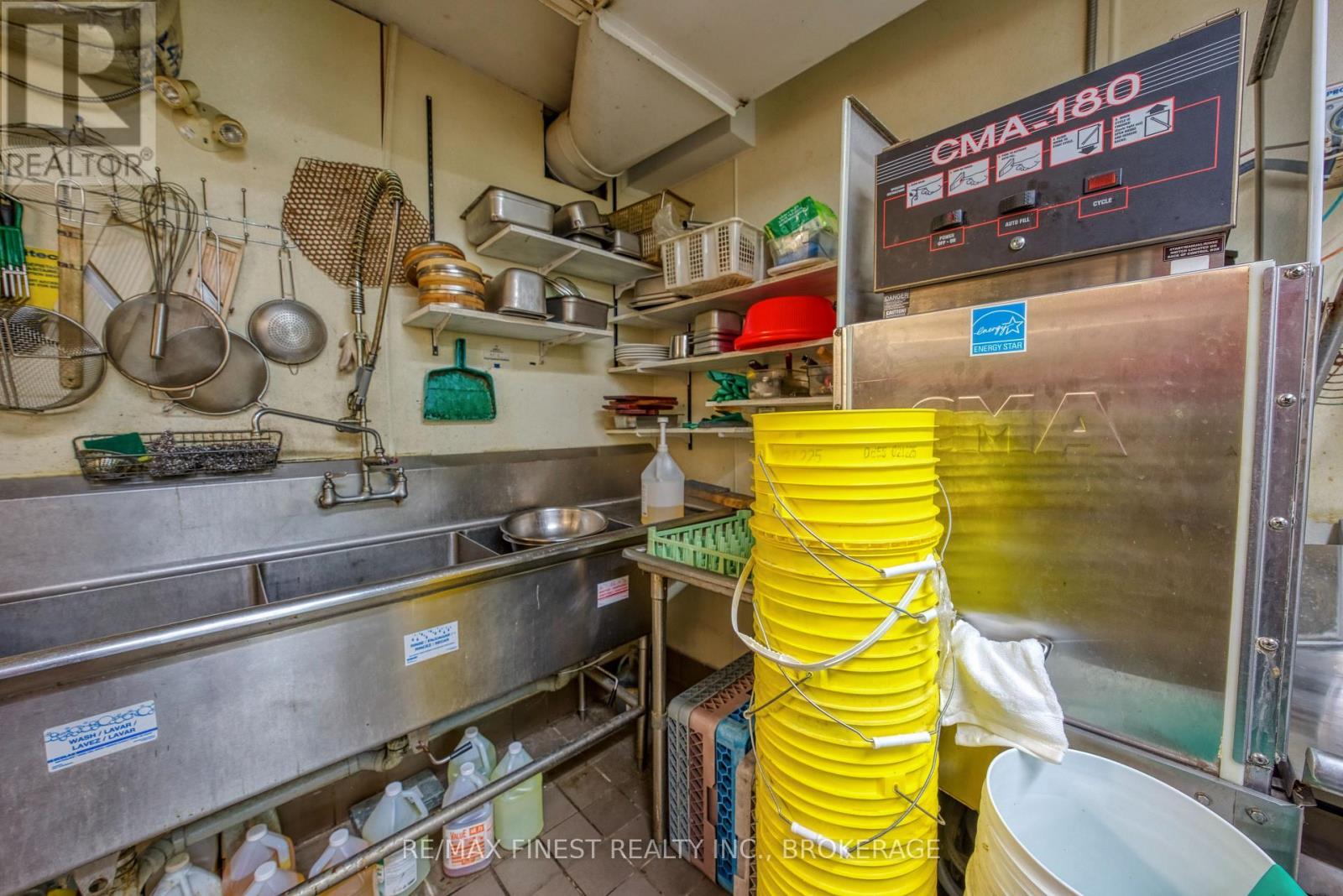 185 Princess Street, Kingston (East Of Sir John A. Blvd), Ontario  K7L 1A9 - Photo 15 - X12462320