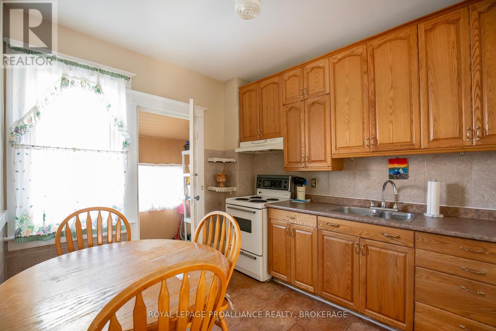 91 Hamilton Street, Kingston, Ontario  K7K 1P3 - Photo 12 - X12462365