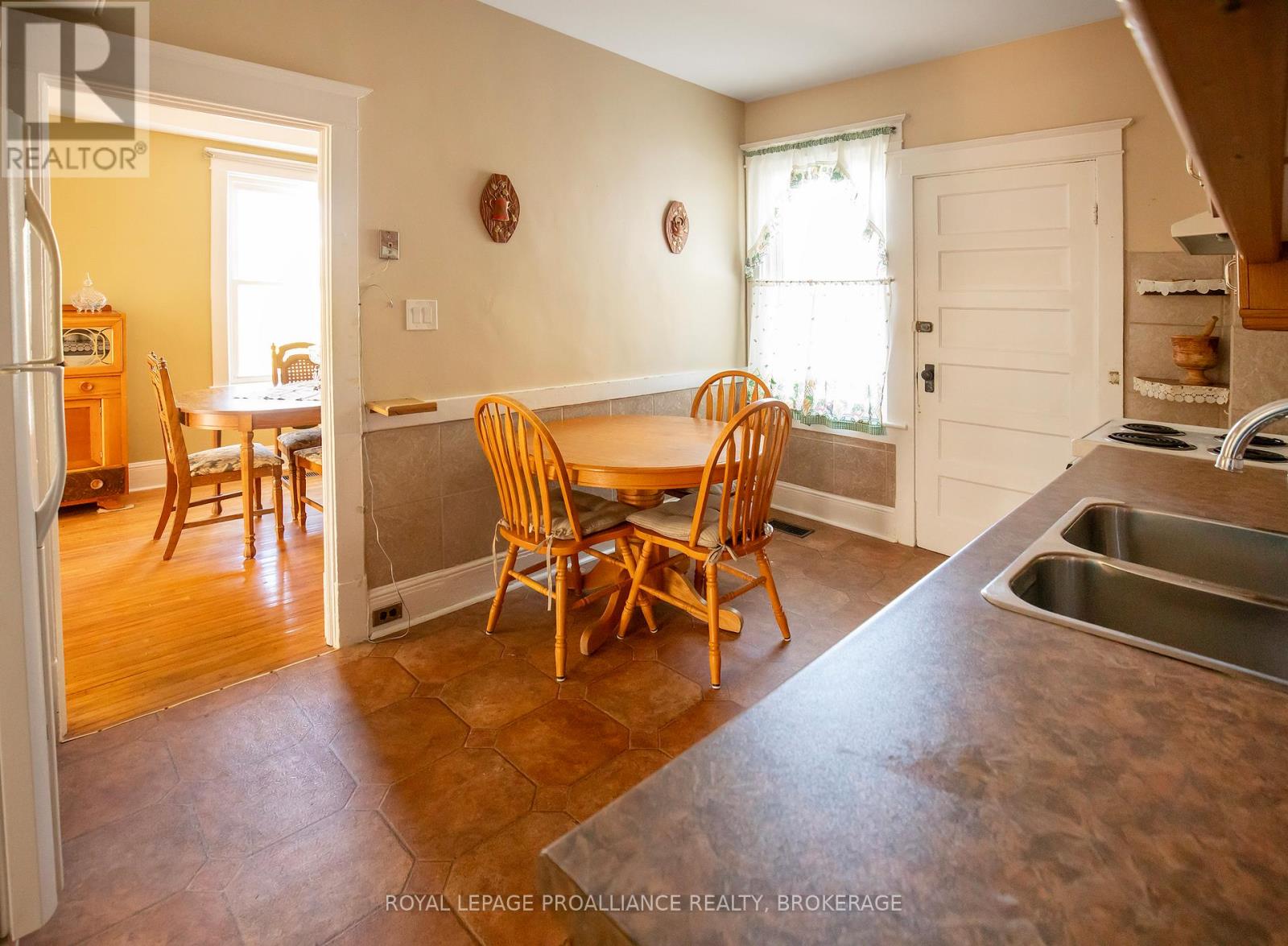 91 Hamilton Street, Kingston, Ontario  K7K 1P3 - Photo 15 - X12462365