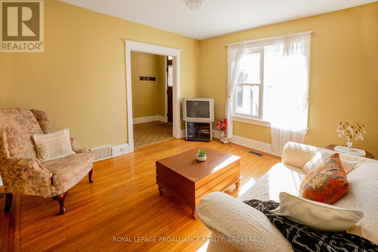 91 Hamilton Street, Kingston, Ontario  K7K 1P3 - Photo 7 - X12462365