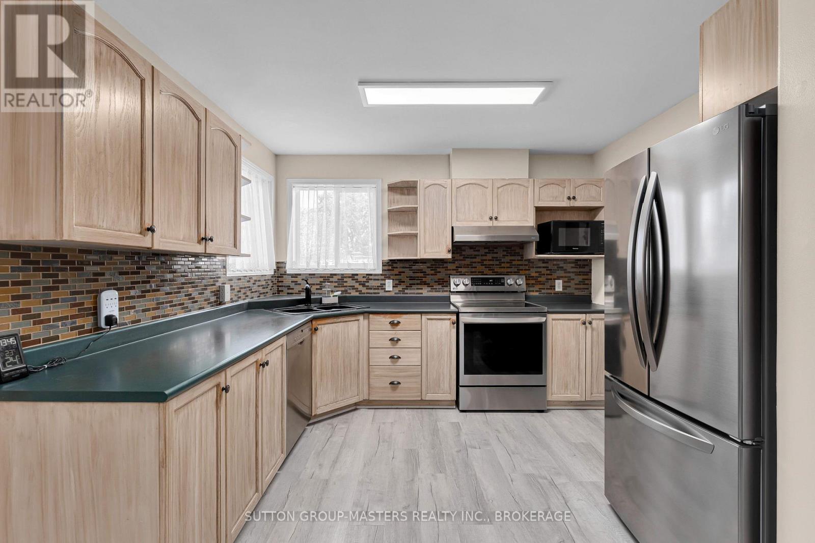 1396 Thornwood Crescent, Kingston, Ontario  K7P 3B5 - Photo 13 - X12462414