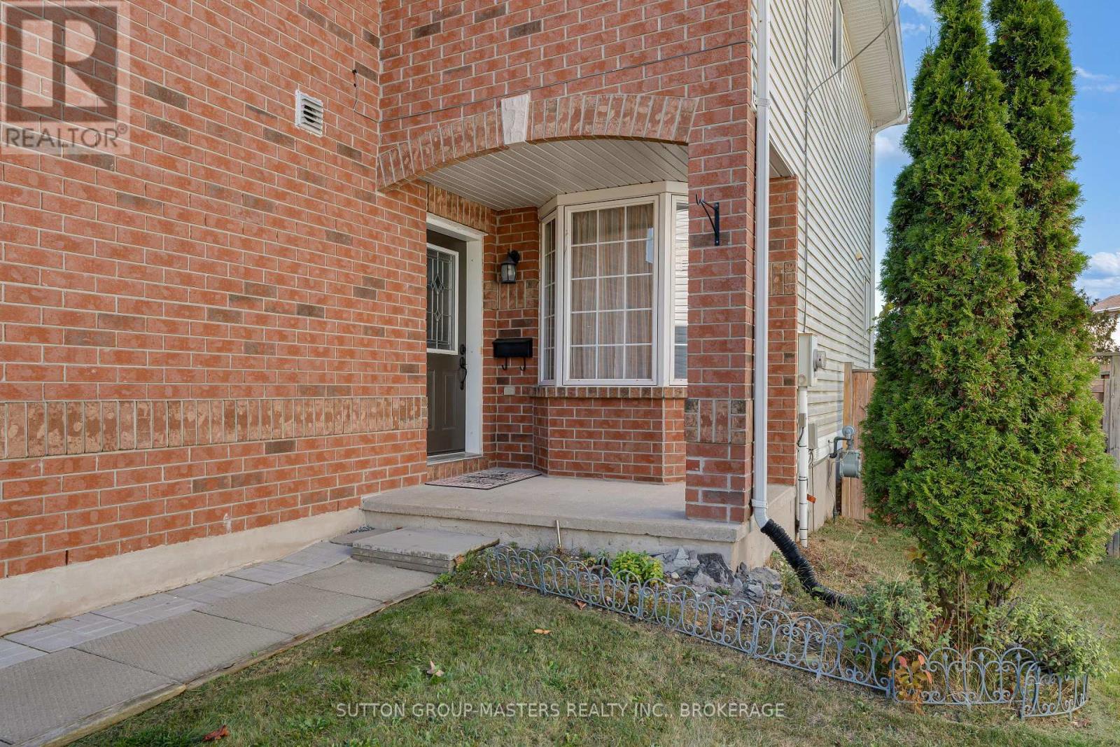 1396 Thornwood Crescent, Kingston, Ontario  K7P 3B5 - Photo 3 - X12462414