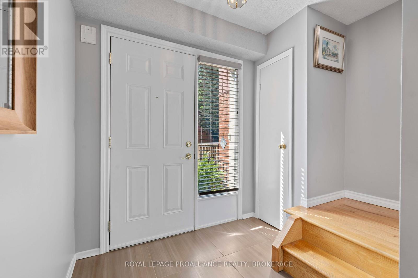 29 - 19 Macpherson Avenue, Kingston, Ontario  K7M 6W4 - Photo 6 - X12462460