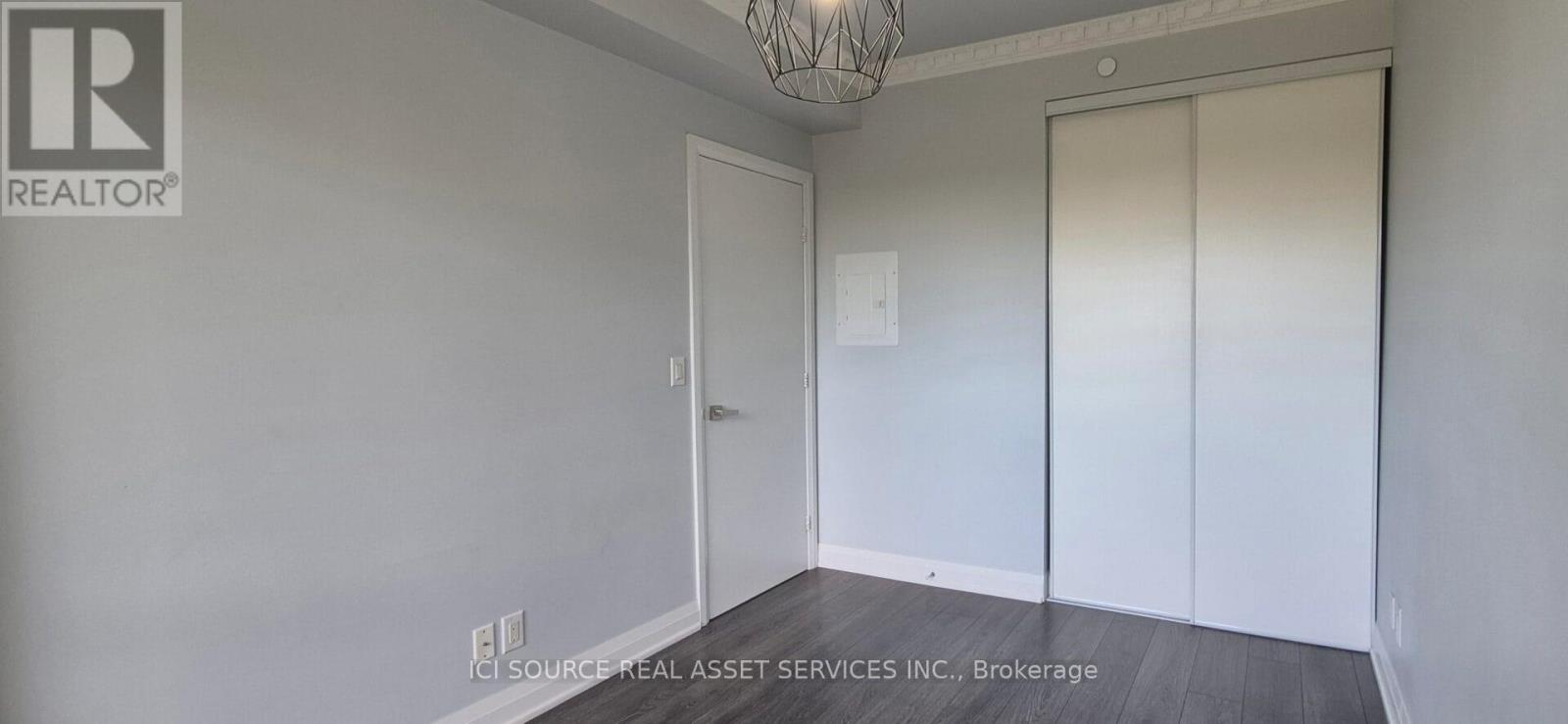 304 - 36 Park Lawn Road, Toronto, Ontario  M8V 0E5 - Photo 6 - W12451112