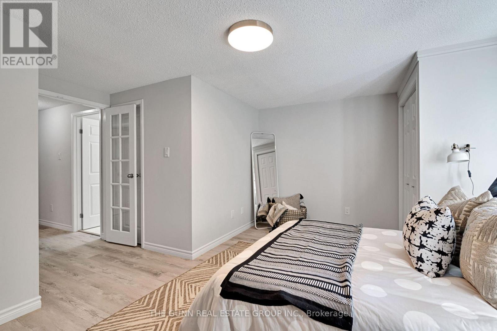 6 Olympic Crescent, London North (North I), Ontario  N6G 3P6 - Photo 26 - X12462384