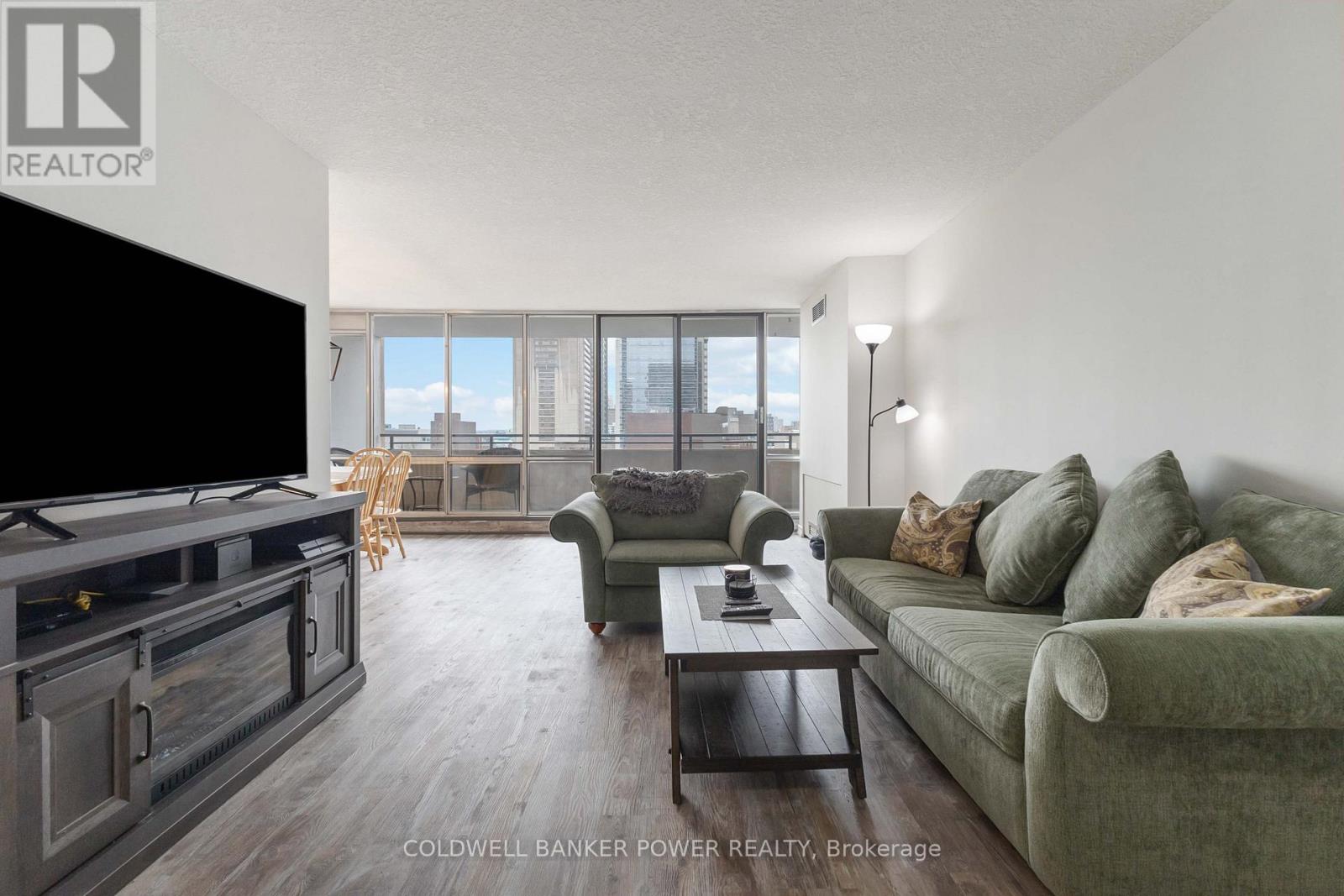 604 - 389 Dundas Street, London East, Ontario  N6B 3L5 - Photo 11 - X12462435