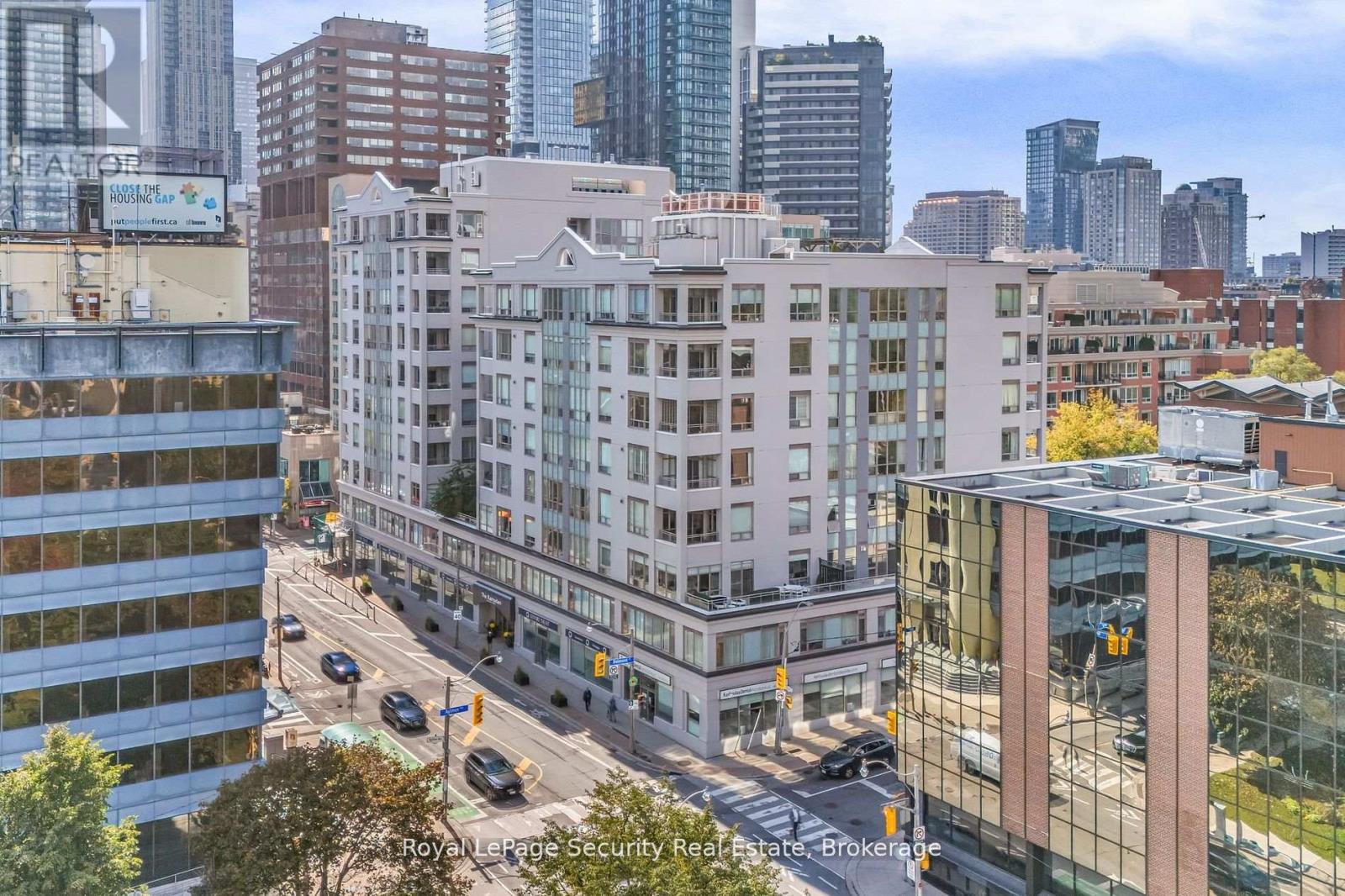 403 - 980 YONGE STREET, Toronto, Ontario