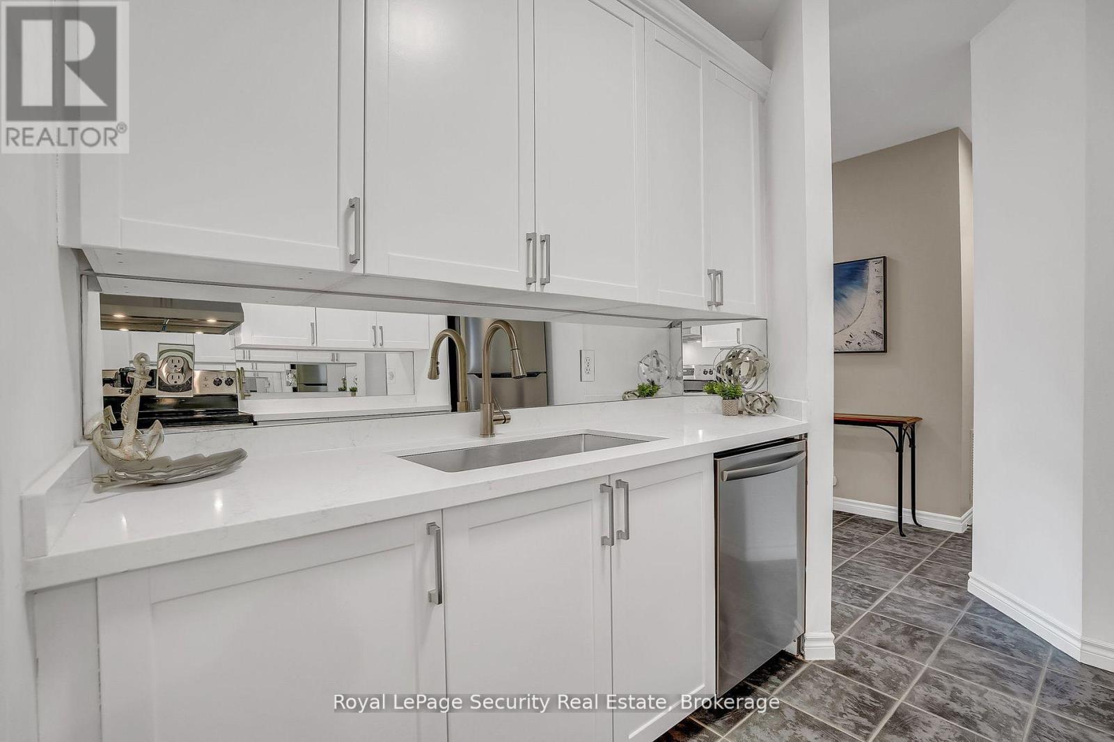 403 - 980 Yonge Street, Toronto, Ontario  M4W 3V8 - Photo 12 - C12462222